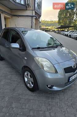 Хэтчбек Toyota Yaris 2006 в Днепре