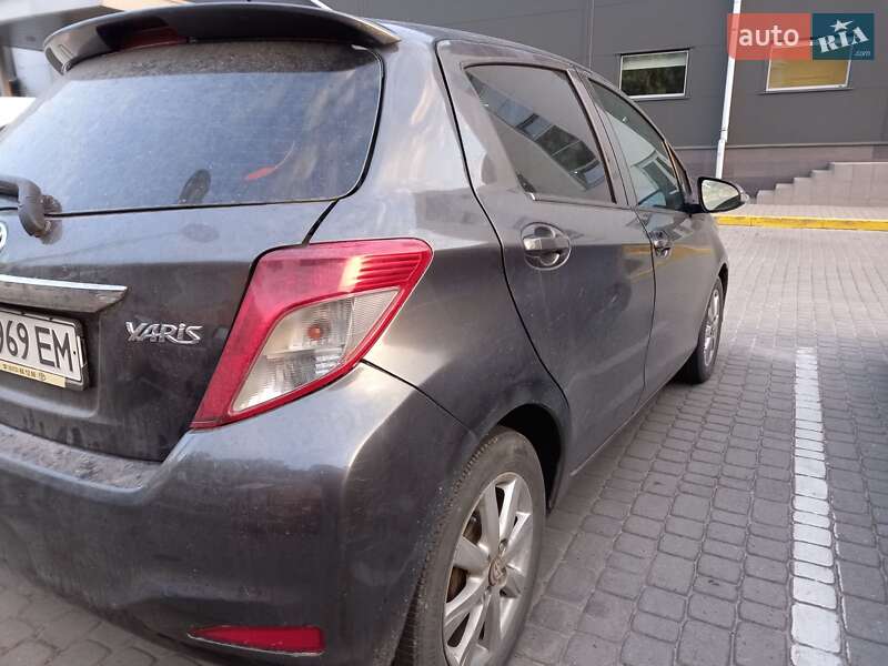 Хэтчбек Toyota Yaris 2012 в Львове фото 6 Хэтчбек Toyota Yaris 2012 в Львове