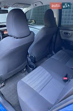 Хэтчбек Toyota Yaris 2016 в 