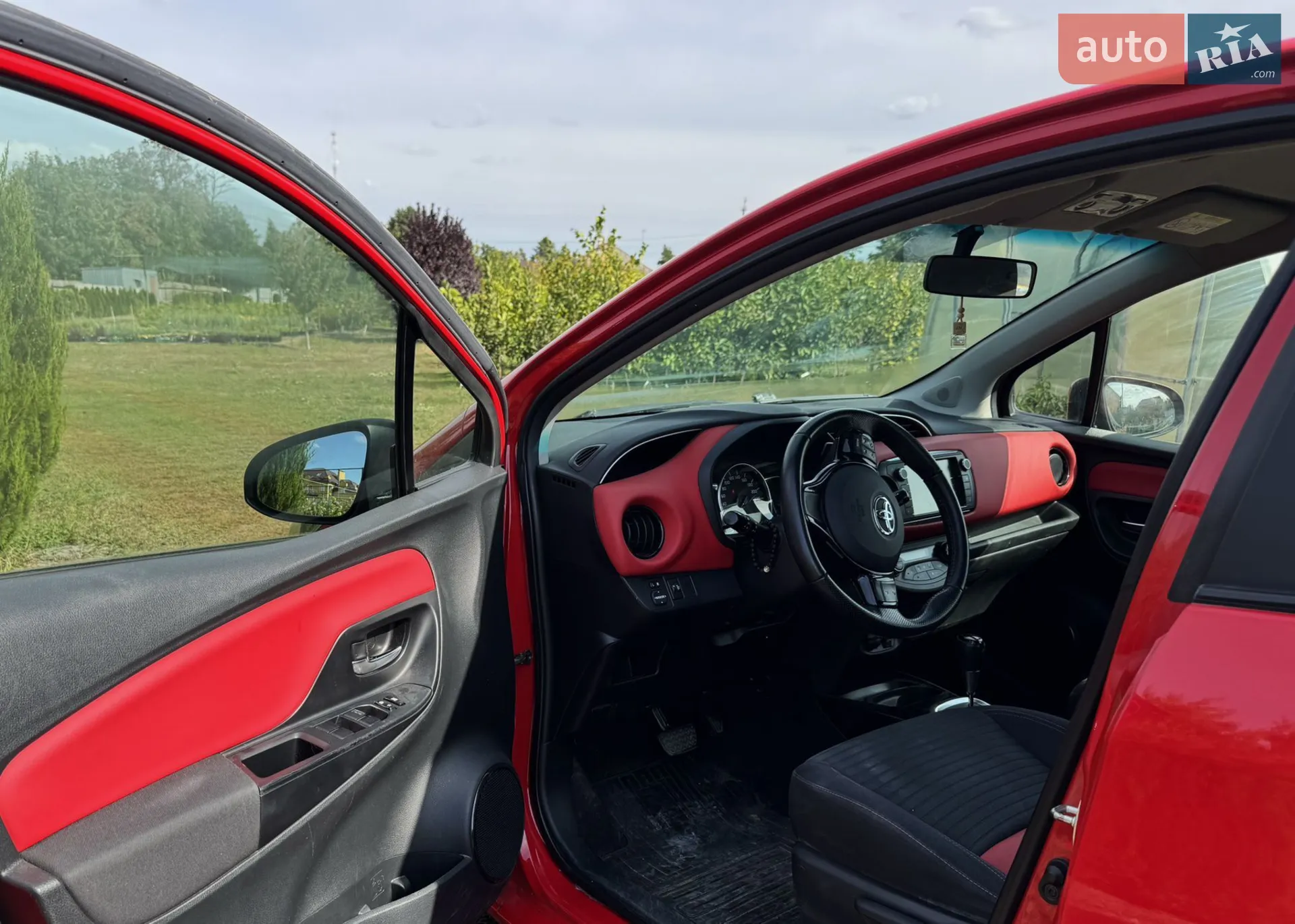 2015 Toyota Yaris - мініатюра 2