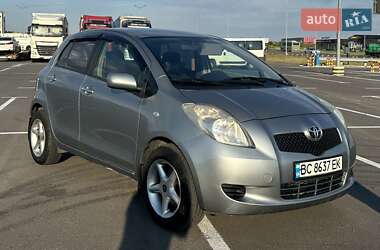 Хетчбек Toyota Yaris 2008 в Радивиліві