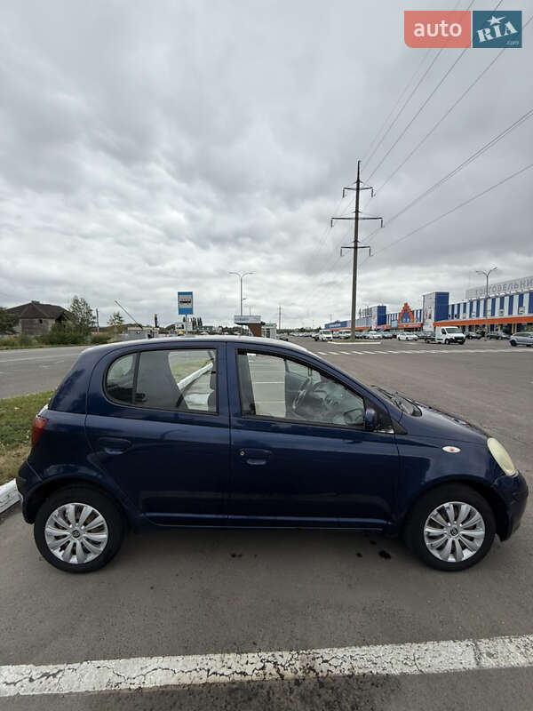 Хетчбек Toyota Yaris 2004 в Луцьку