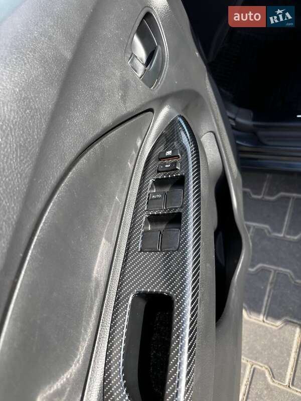 Седан Toyota Yaris 2006 в Одессе