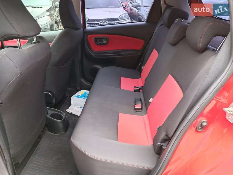 Хэтчбек Toyota Yaris 2015 в Харькове