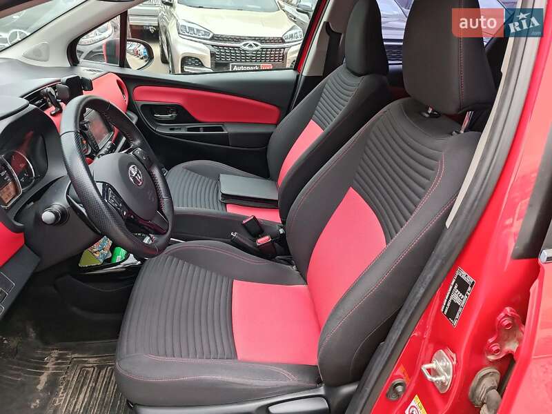 Хэтчбек Toyota Yaris 2015 в Харькове