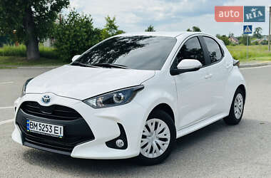 Хэтчбек Toyota Yaris 2022 в 