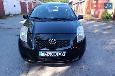 Хэтчбек Toyota Yaris 2006 в Чернигове