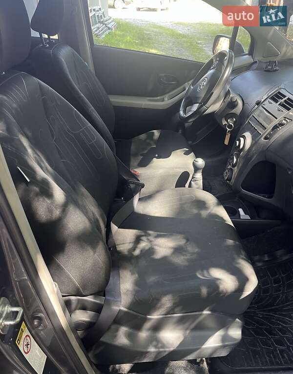 Хэтчбек Toyota Yaris 2009 в Виннице