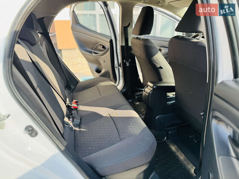 Хэтчбек Toyota Yaris 2022 в Ромнах