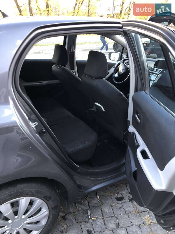 Хетчбек Toyota Yaris 2008 в Києві