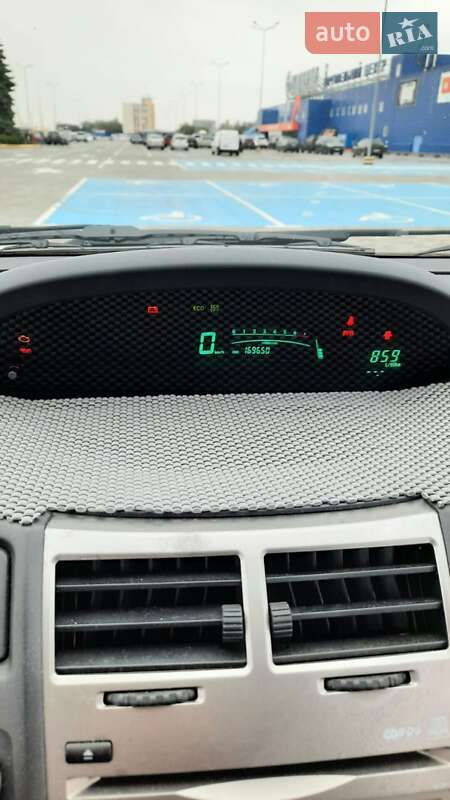 Хэтчбек Toyota Yaris 2008 в Виннице фото 16 Хэтчбек Toyota Yaris 2008 в Виннице