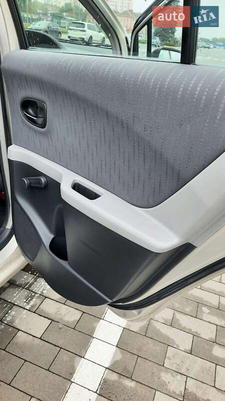 Хэтчбек Toyota Yaris 2008 в Виннице фото 22 Хэтчбек Toyota Yaris 2008 в Виннице