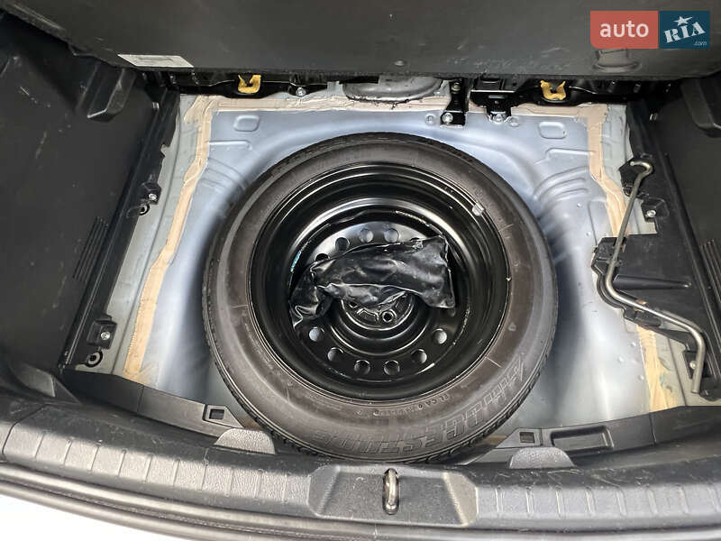 Хетчбек Toyota Yaris 2016 в Одесі