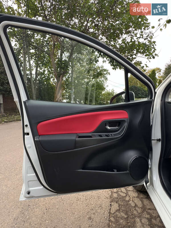 Хетчбек Toyota Yaris 2016 в Одесі