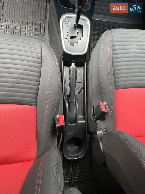 Хетчбек Toyota Yaris 2016 в Одесі