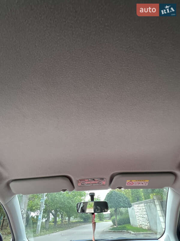 Хетчбек Toyota Yaris 2016 в Одесі