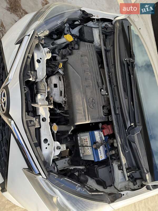 Хэтчбек Toyota Yaris 2015 в Киеве фото 14 Хэтчбек Toyota Yaris 2015 в Киеве