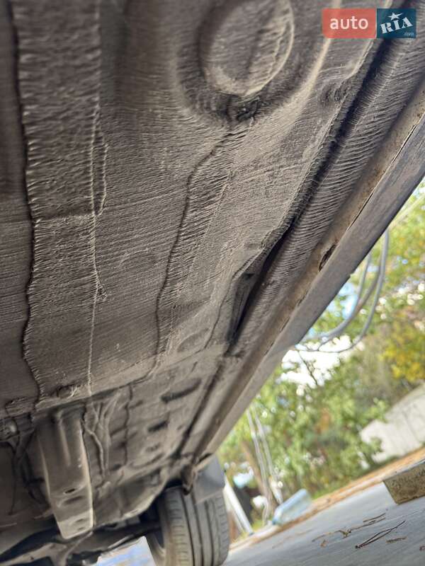 Хэтчбек Toyota Yaris 2015 в Киеве фото 26 Хэтчбек Toyota Yaris 2015 в Киеве