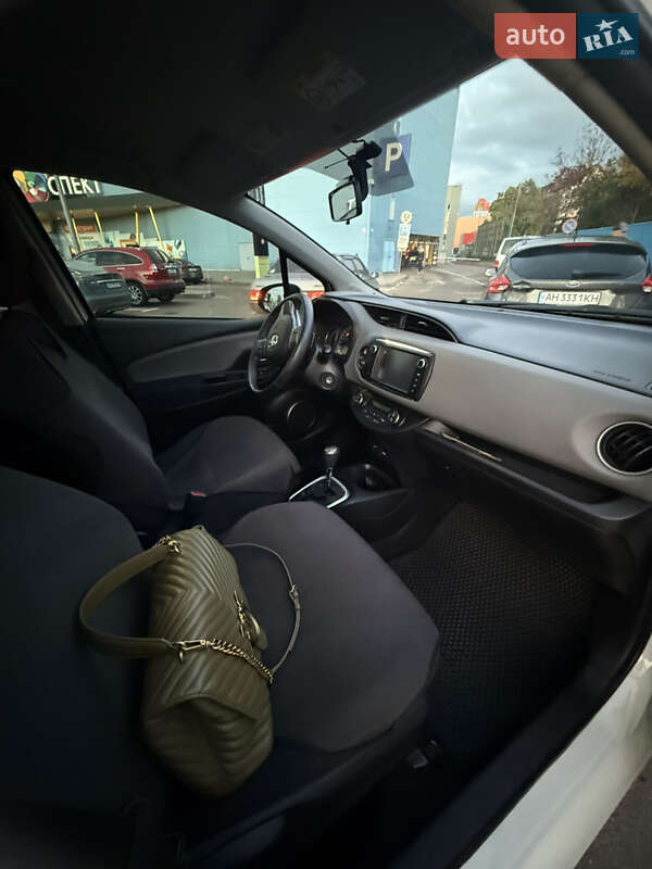 Хэтчбек Toyota Yaris 2014 в Киеве