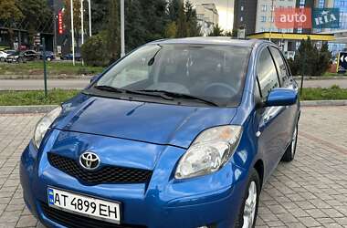 Хэтчбек Toyota Yaris 2011 в Ивано-Франковске