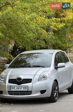 Хэтчбек Toyota Yaris 2006 в Николаеве