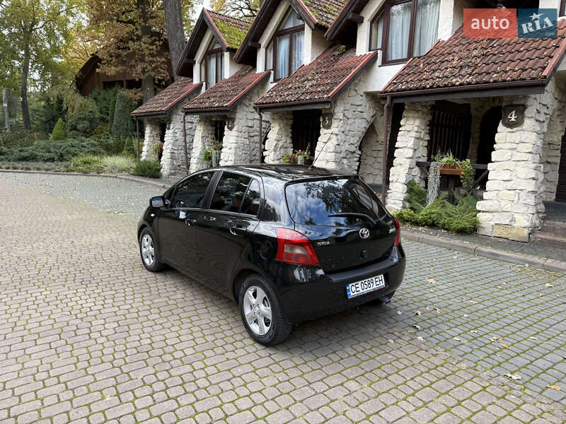 Хэтчбек Toyota Yaris 2006 в Львове