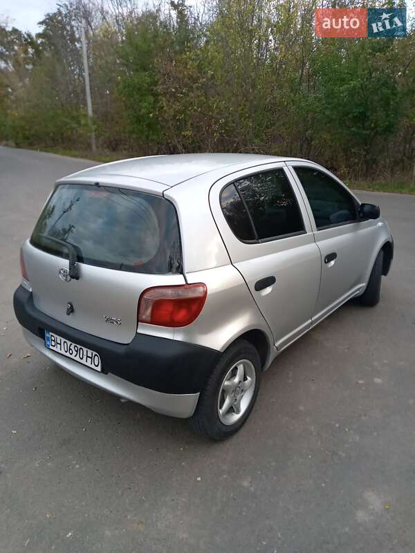 Хетчбек Toyota Yaris 2000 в Одесі