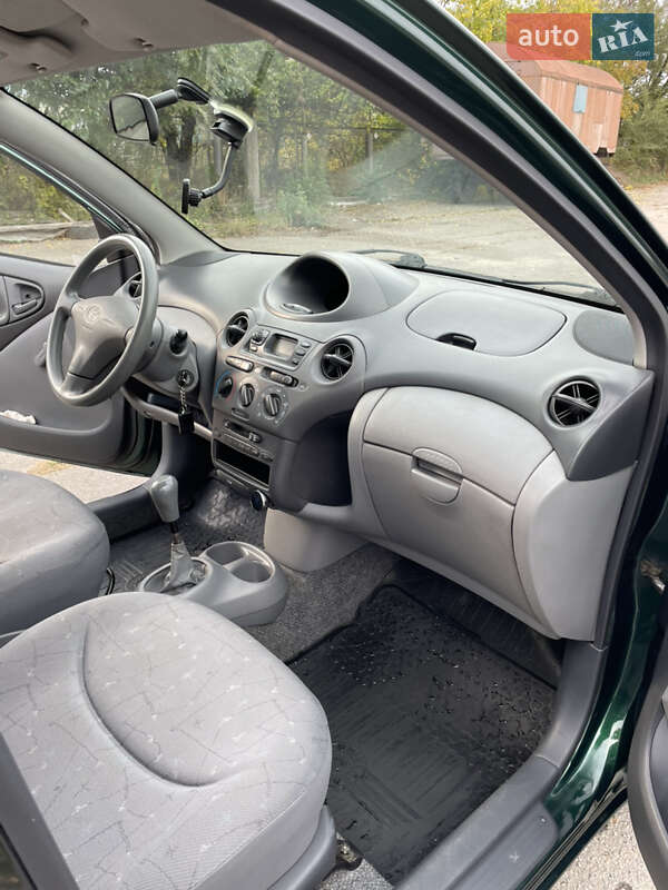 Хетчбек Toyota Yaris 1999 в Запоріжжі