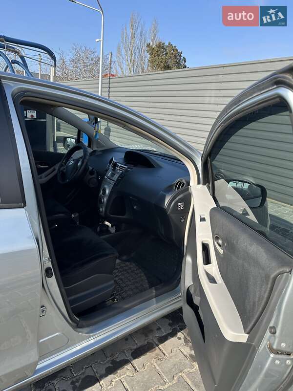 Хэтчбек Toyota Yaris 2007 в Николаеве