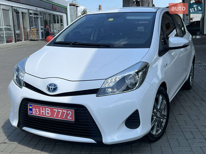 Хэтчбек Toyota Yaris 2014 в Житомире фото 2 Хэтчбек Toyota Yaris 2014 в Житомире