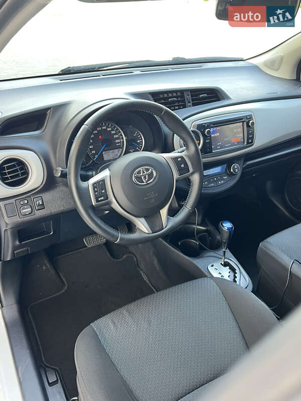 Хэтчбек Toyota Yaris 2014 в Житомире фото 20 Хэтчбек Toyota Yaris 2014 в Житомире