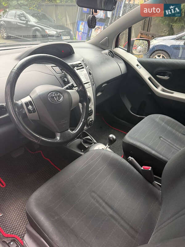Хетчбек Toyota Yaris 2006 в Львові