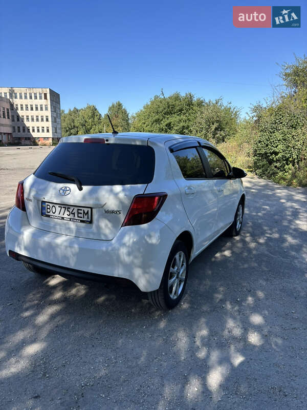 Хетчбек Toyota Yaris 2016 в Збаражі
