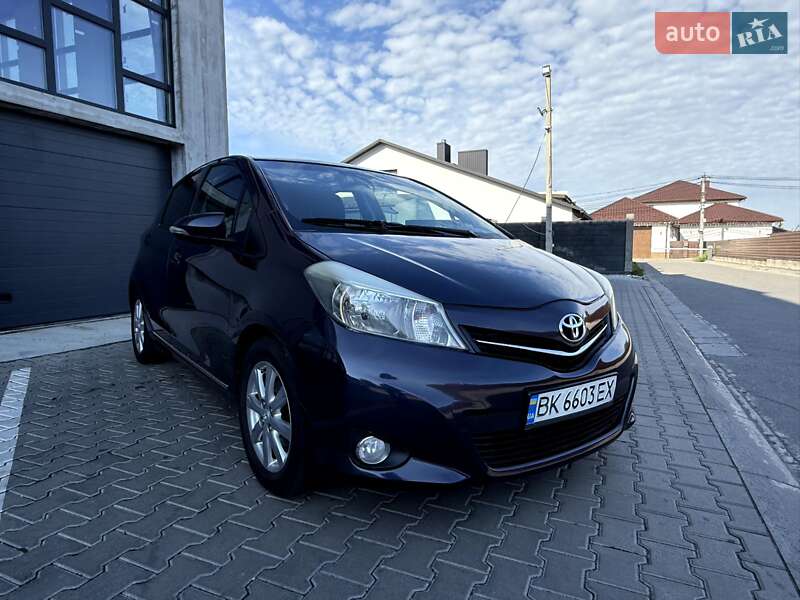 Хэтчбек Toyota Yaris 2013 в Ровно фото 7 Хэтчбек Toyota Yaris 2013 в Ровно