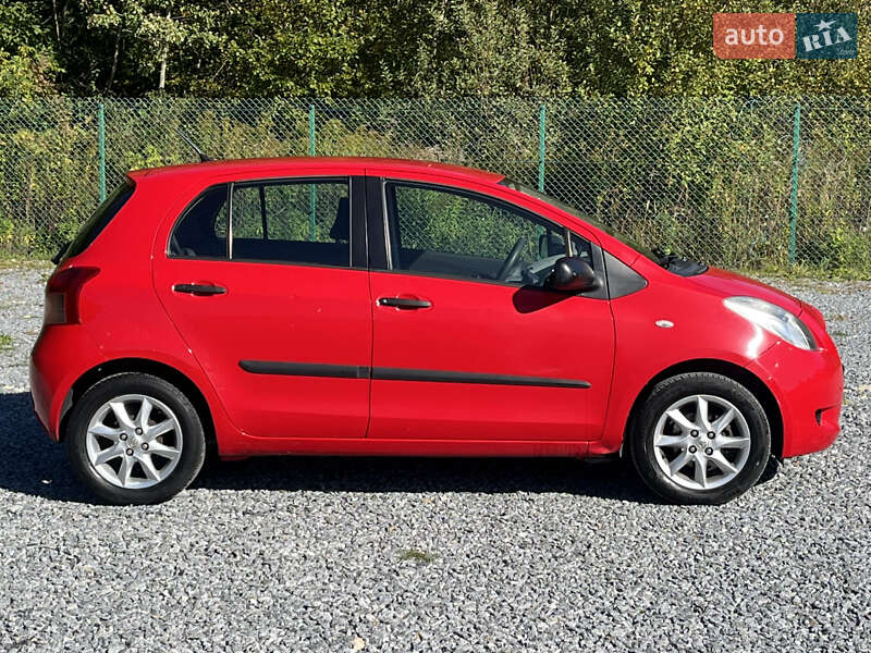 Седан Toyota Yaris 2007 в Львове