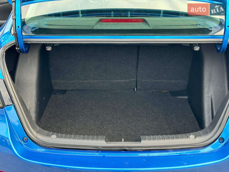 Седан Toyota Yaris 2017 в Вінниці