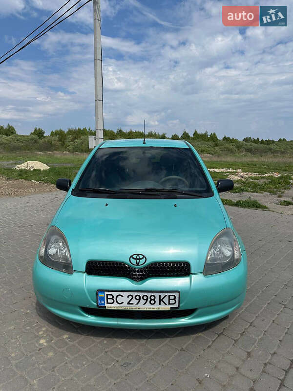 Toyota Yaris 2000