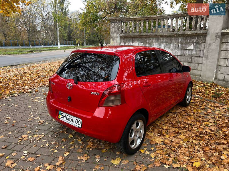 Хетчбек Toyota Yaris 2006 в Одесі