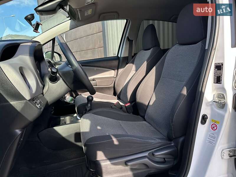 Хэтчбек Toyota Yaris 2018 в Киеве