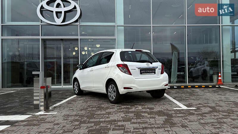 Хэтчбек Toyota Yaris 2012 в Ровно