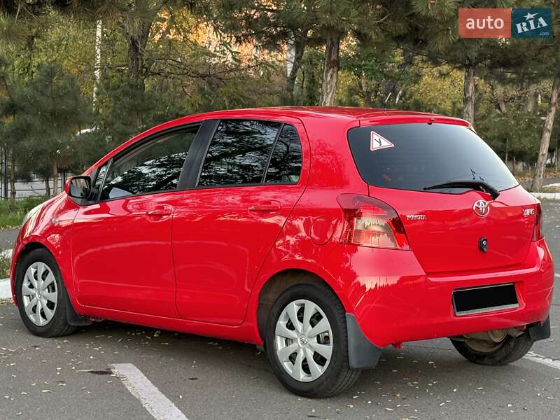 Хэтчбек Toyota Yaris 2008 в Одессе