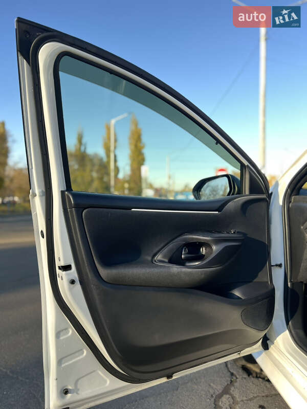 Хэтчбек Toyota Yaris 2021 в Николаеве