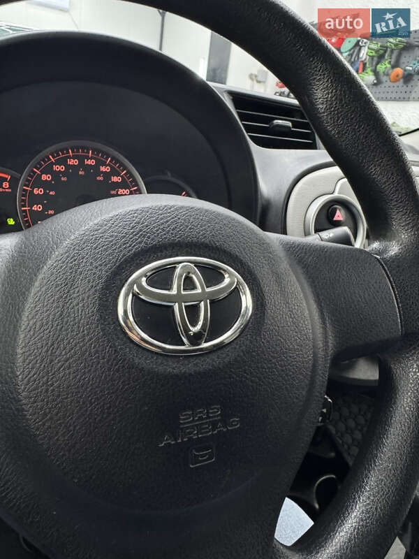Хэтчбек Toyota Yaris 2013 в Черновцах фото 30 Хэтчбек Toyota Yaris 2013 в Черновцах