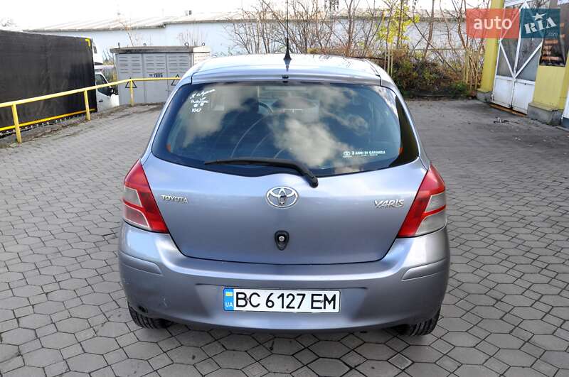 Хетчбек Toyota Yaris 2010 в Львові