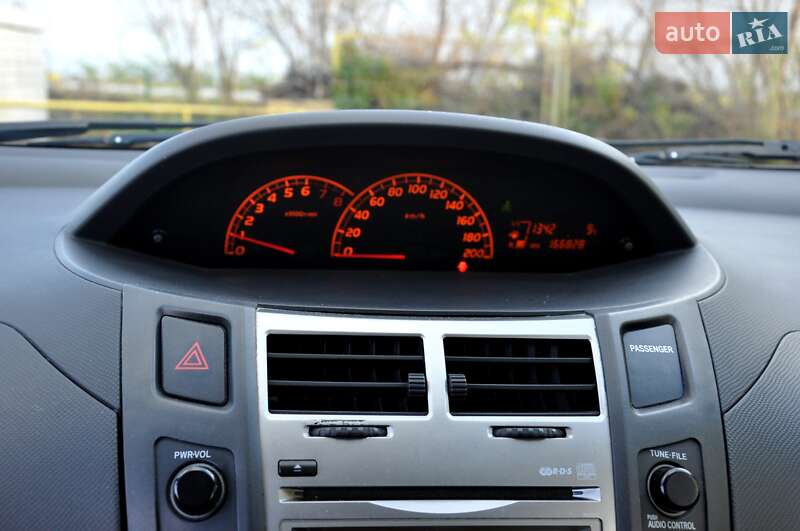 Хетчбек Toyota Yaris 2010 в Львові