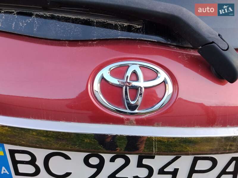 Хетчбек Toyota Yaris 2011 в Львові