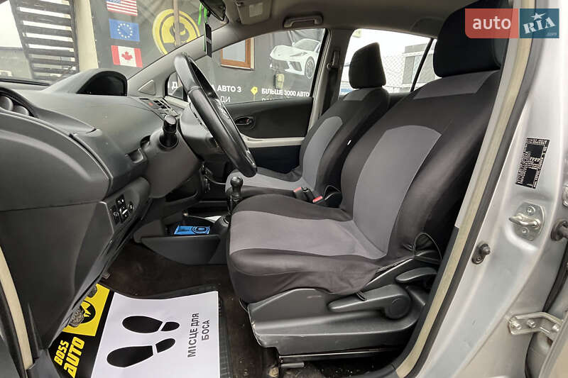 Хетчбек Toyota Yaris 2011 в Стрию фото 11 Хетчбек Toyota Yaris 2011 в Стрию