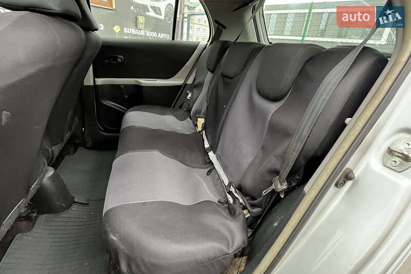 Хетчбек Toyota Yaris 2011 в Стрию фото 15 Хетчбек Toyota Yaris 2011 в Стрию