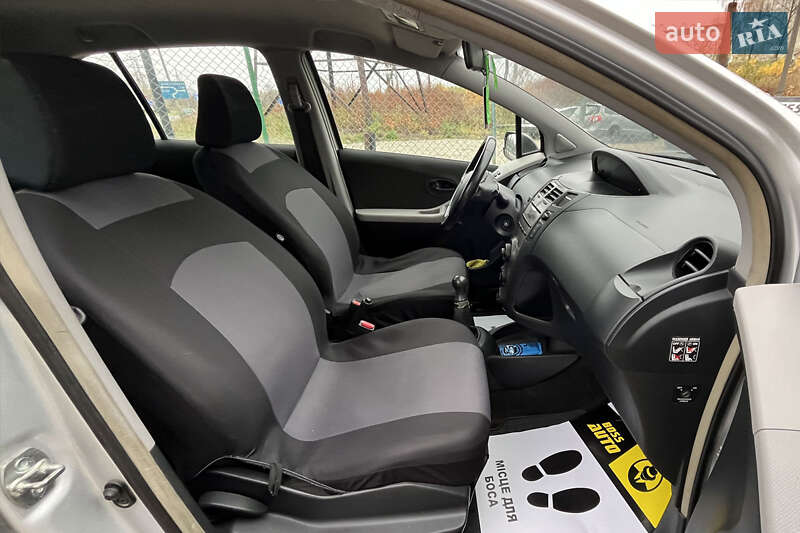 Хетчбек Toyota Yaris 2011 в Стрию фото 20 Хетчбек Toyota Yaris 2011 в Стрию