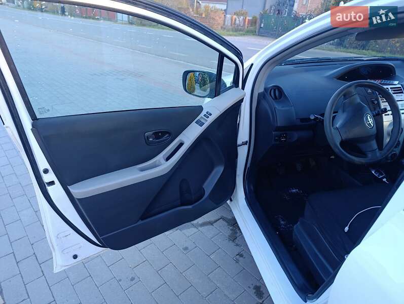 Хэтчбек Toyota Yaris 2006 в Одессе фото 11 Хэтчбек Toyota Yaris 2006 в Одессе